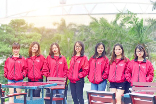 Lợi ích của việc trang bị áo khoác gió đồng phục cho doanh nghiệp, cơ sở