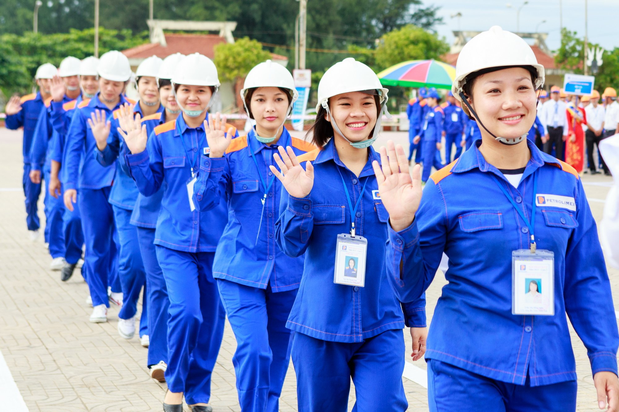 Bộ quần áo xăng dầu